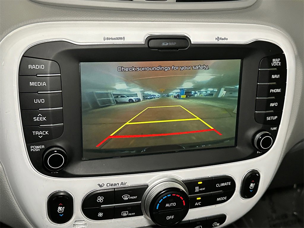 Used 2018 Kia Soul EV + w/ Sun & Fun Package image 27