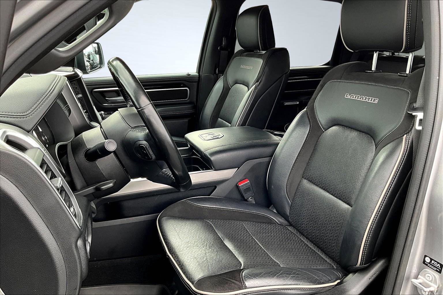 Used 2022 RAM 1500 Laramie w/ Sport Appearance Package image 15