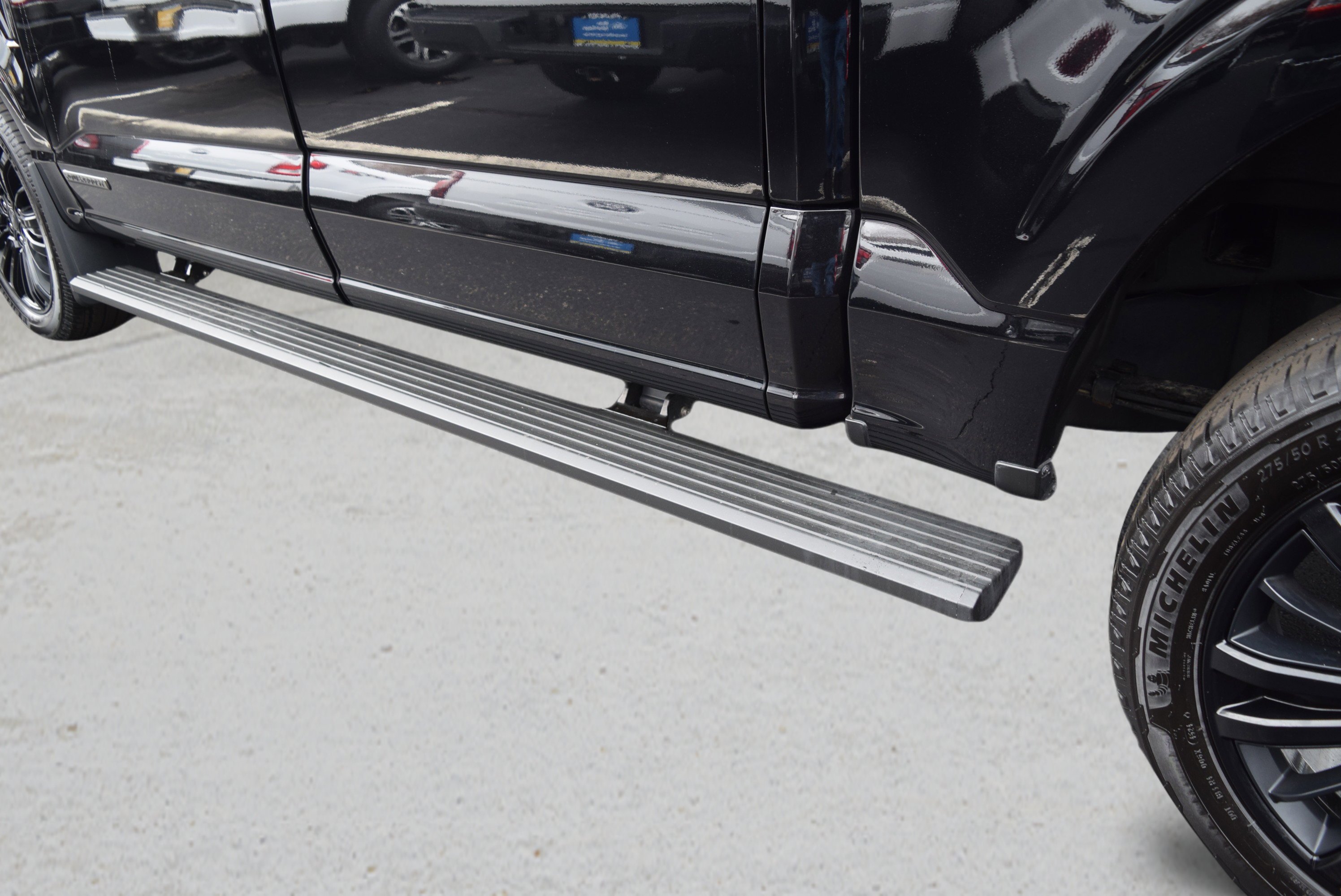 Used 2025 Ford F150 Platinum w/ Equipment Group 702A High image 8