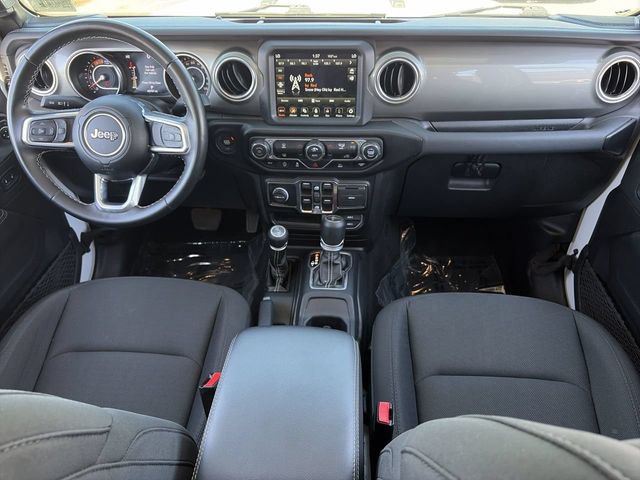 Used 2022 Jeep Gladiator Overland w/ Trailer Tow Package AWD/4WD image 16