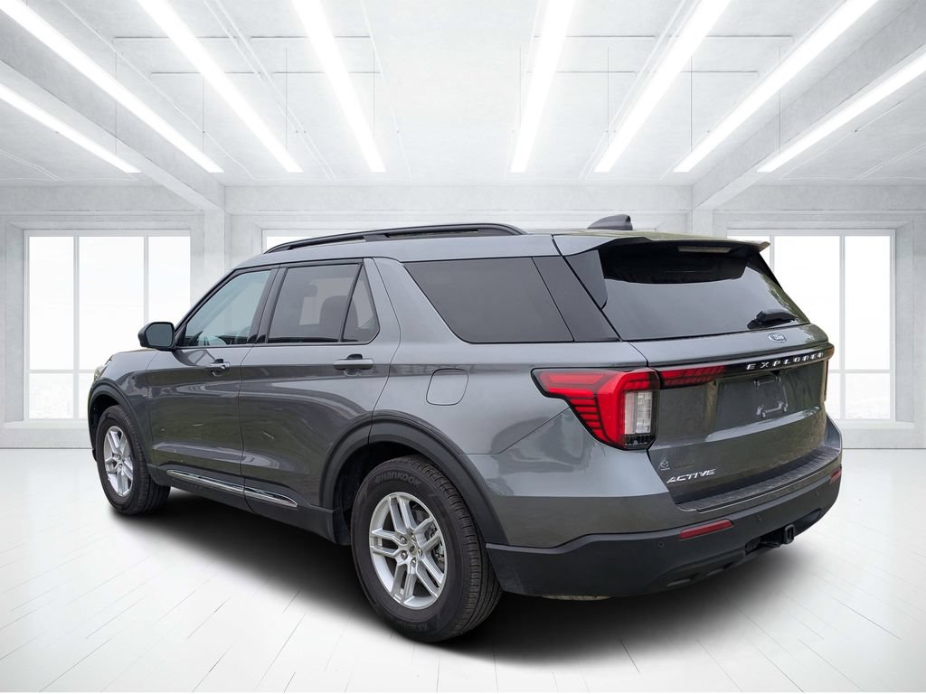 Used 2025 Ford Explorer Active RWD image 5