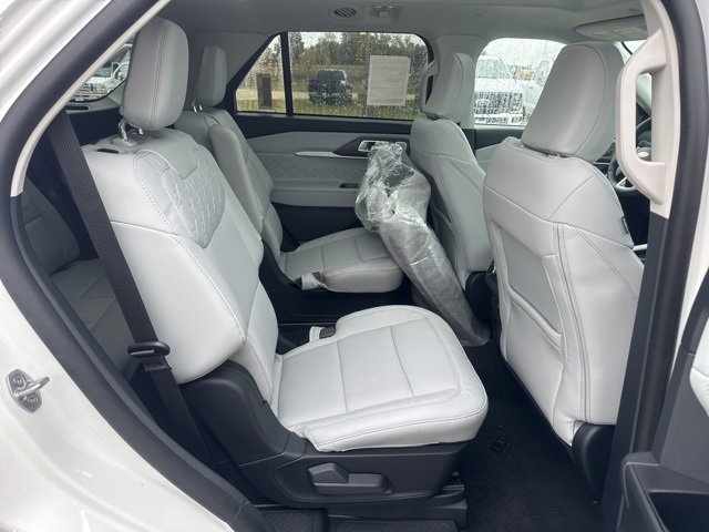 New 2025 Ford Explorer Platinum image 15