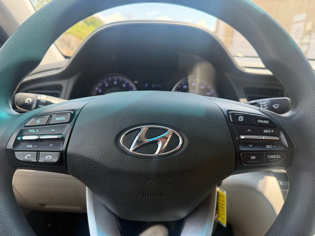 Used 2020 Hyundai Elantra SEL FWD image 8