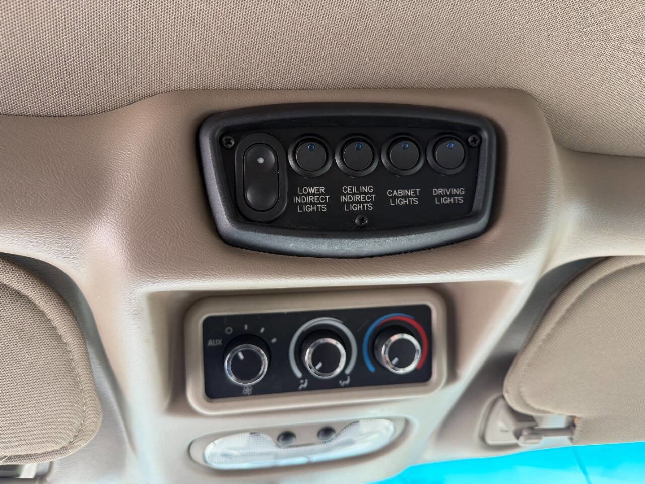 Used 2011 Chevrolet Express 1500 AWD image 22