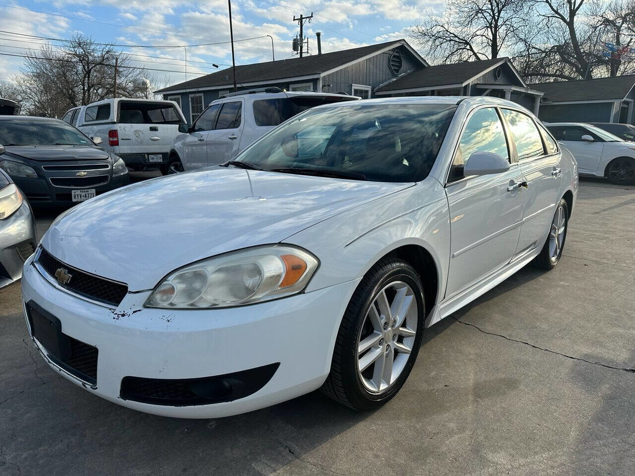 Used 2014 Chevrolet Impala LTZ FWD image 2