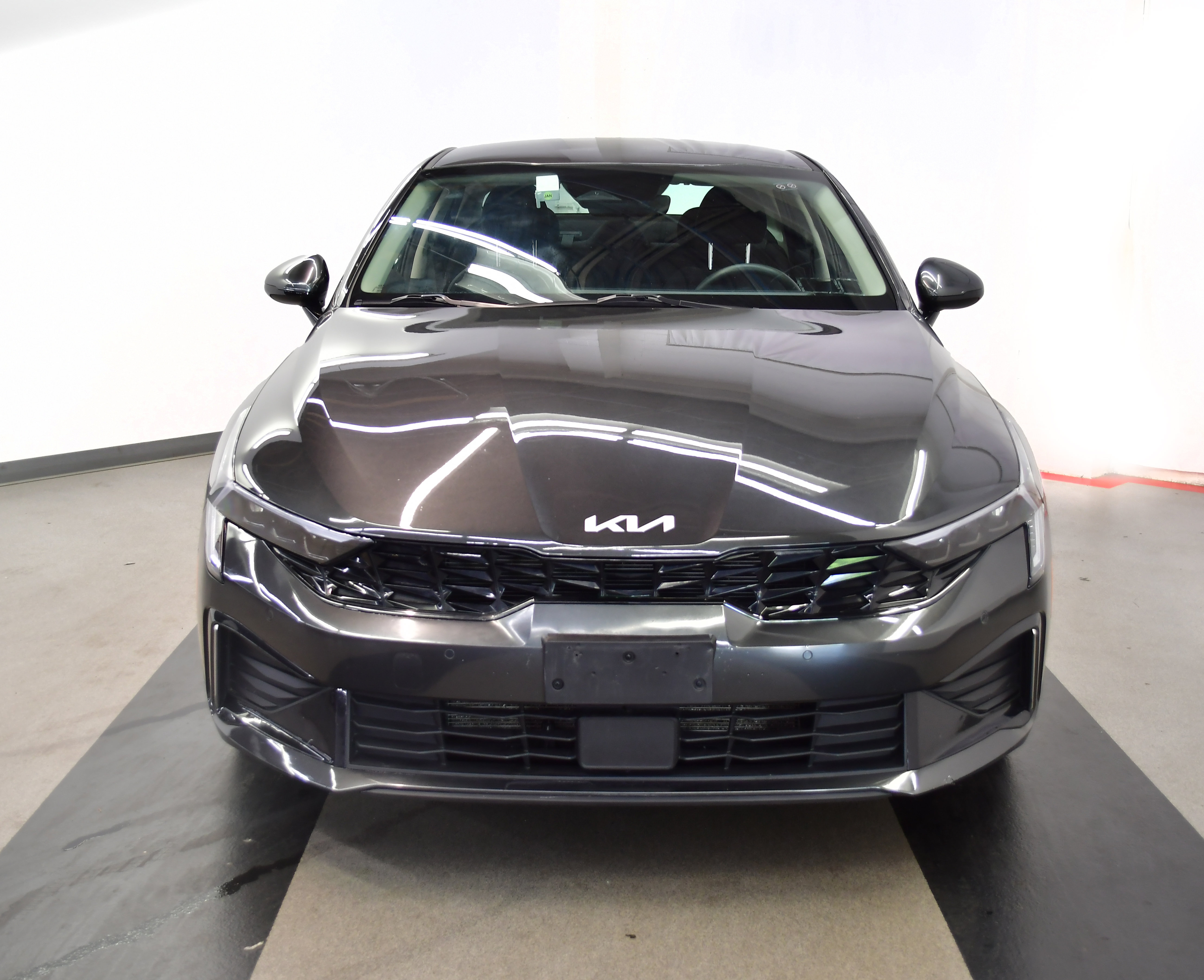 Used 2025 Kia K5 LXS FWD image 3
