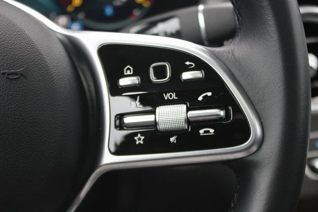 Used 2021 Mercedes-Benz GLC 300 4MATIC image 15