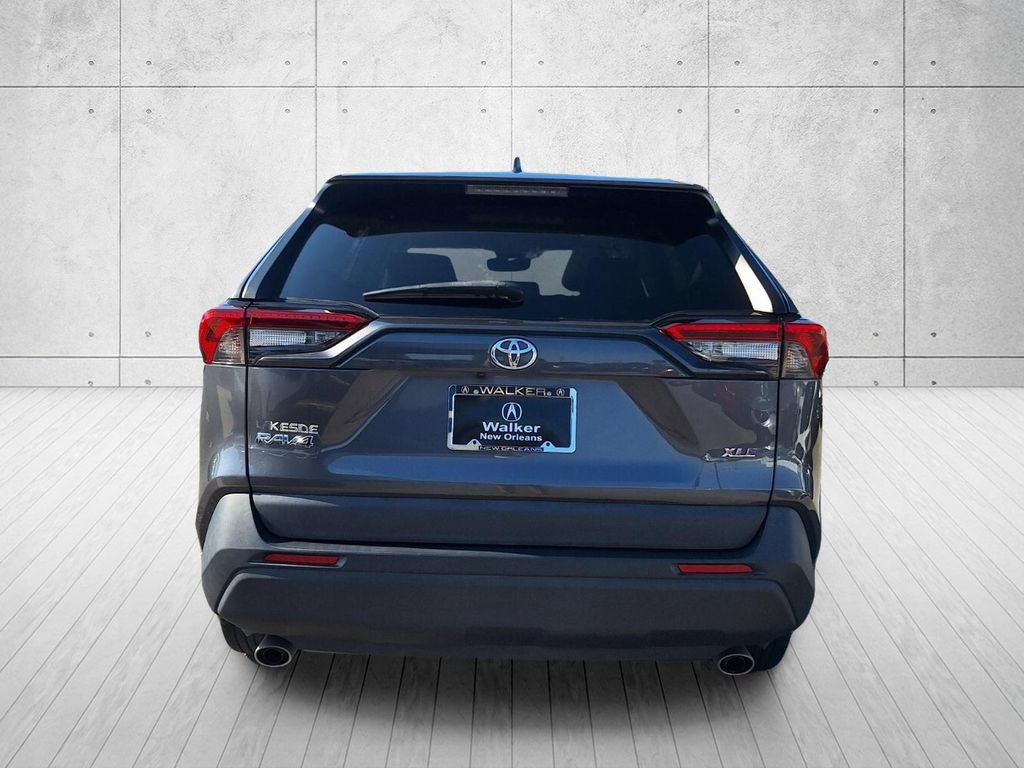 Used 2022 Toyota RAV4 XLE w/ Convenience Package FWD image 6