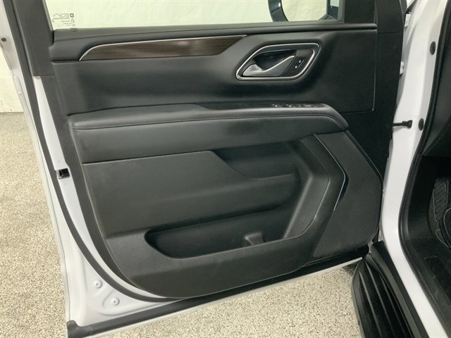 Used 2022 GMC Yukon XL SLE w/ Max Trailering Package image 16