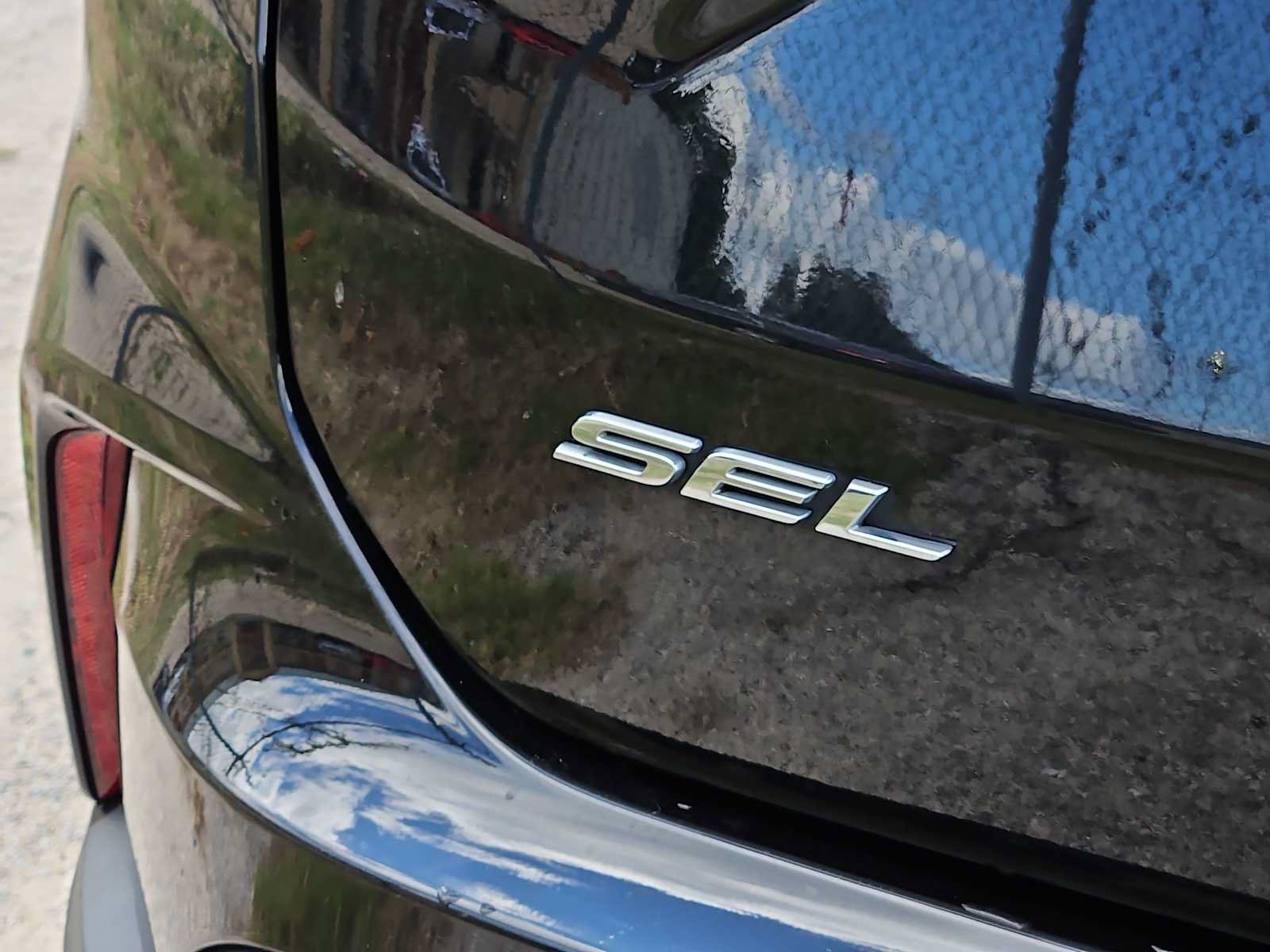 Used 2024 Ford Edge SEL AWD/4WD image 11