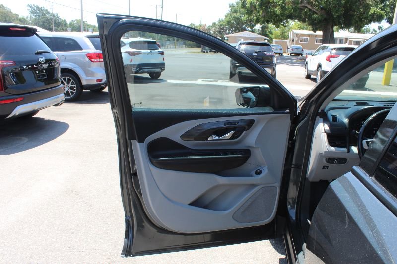 Used 2021 GMC Terrain SLT image 8