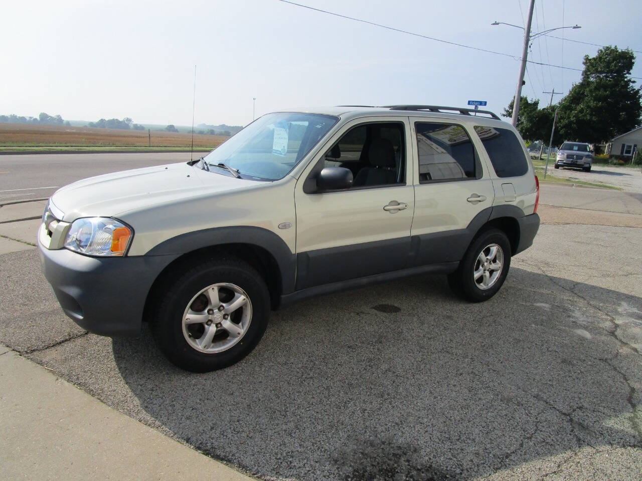 Used 2006 MAZDA Tribute I FWD image 1