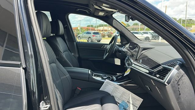 New 2026 BMW X7 M60i image 22