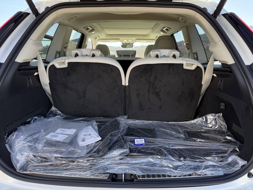New 2026 Volvo XC90 B6 Ultra image 13