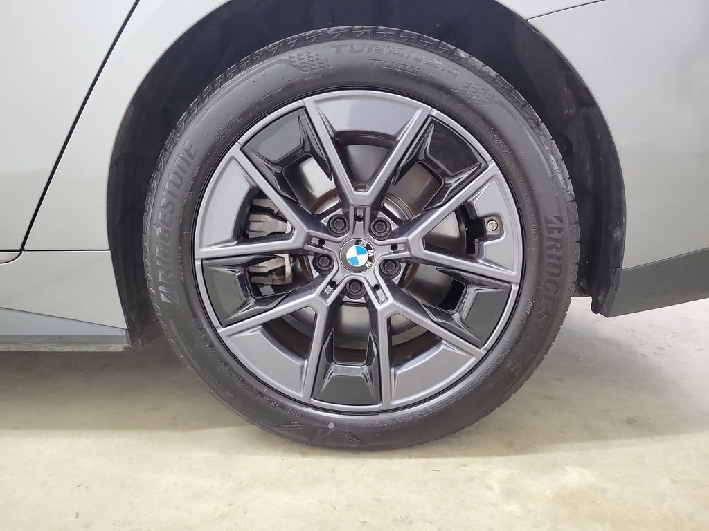 Used 2025 BMW i4 eDrive40 image 13