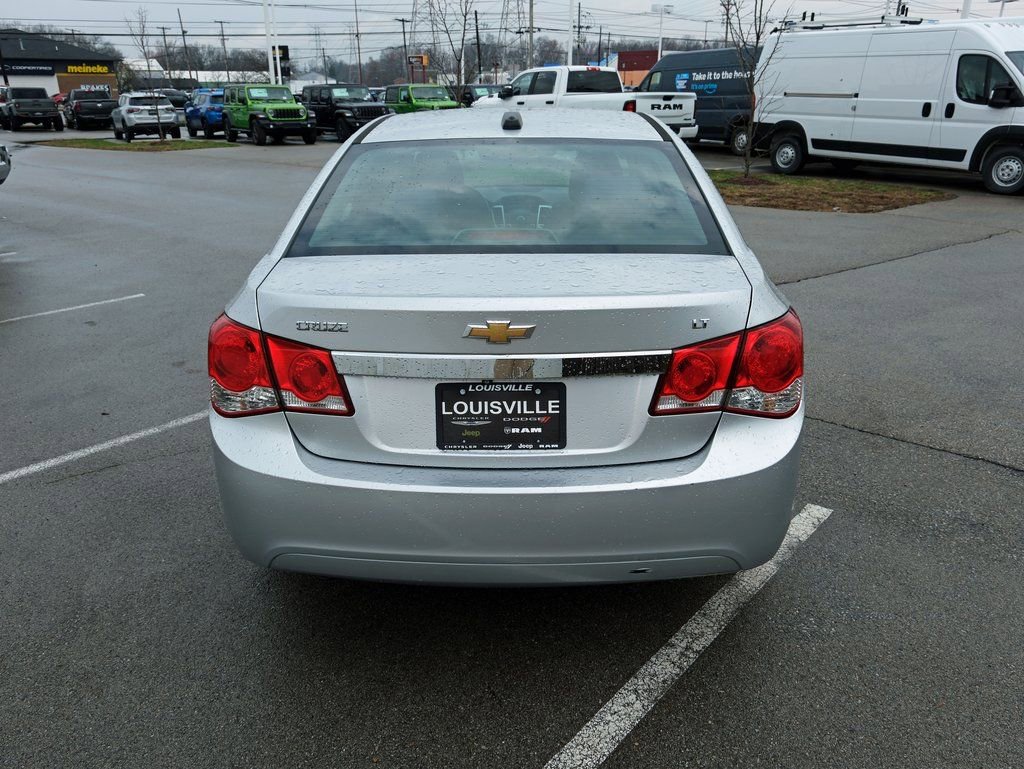 Used 2016 Chevrolet Cruze LT w/ Technology Package image 8