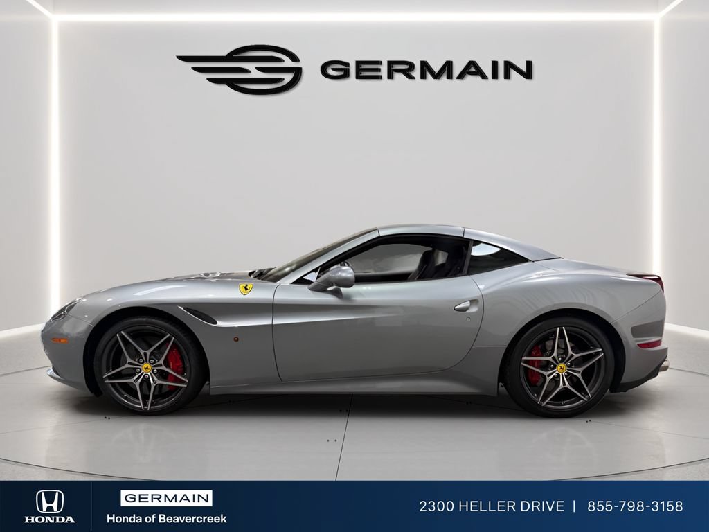 Used 2017 Ferrari California T RWD image 5