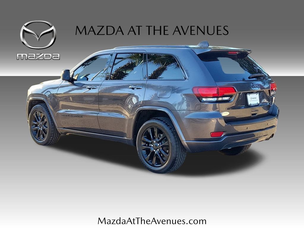 Used 2020 Jeep Grand Cherokee Altitude image 5