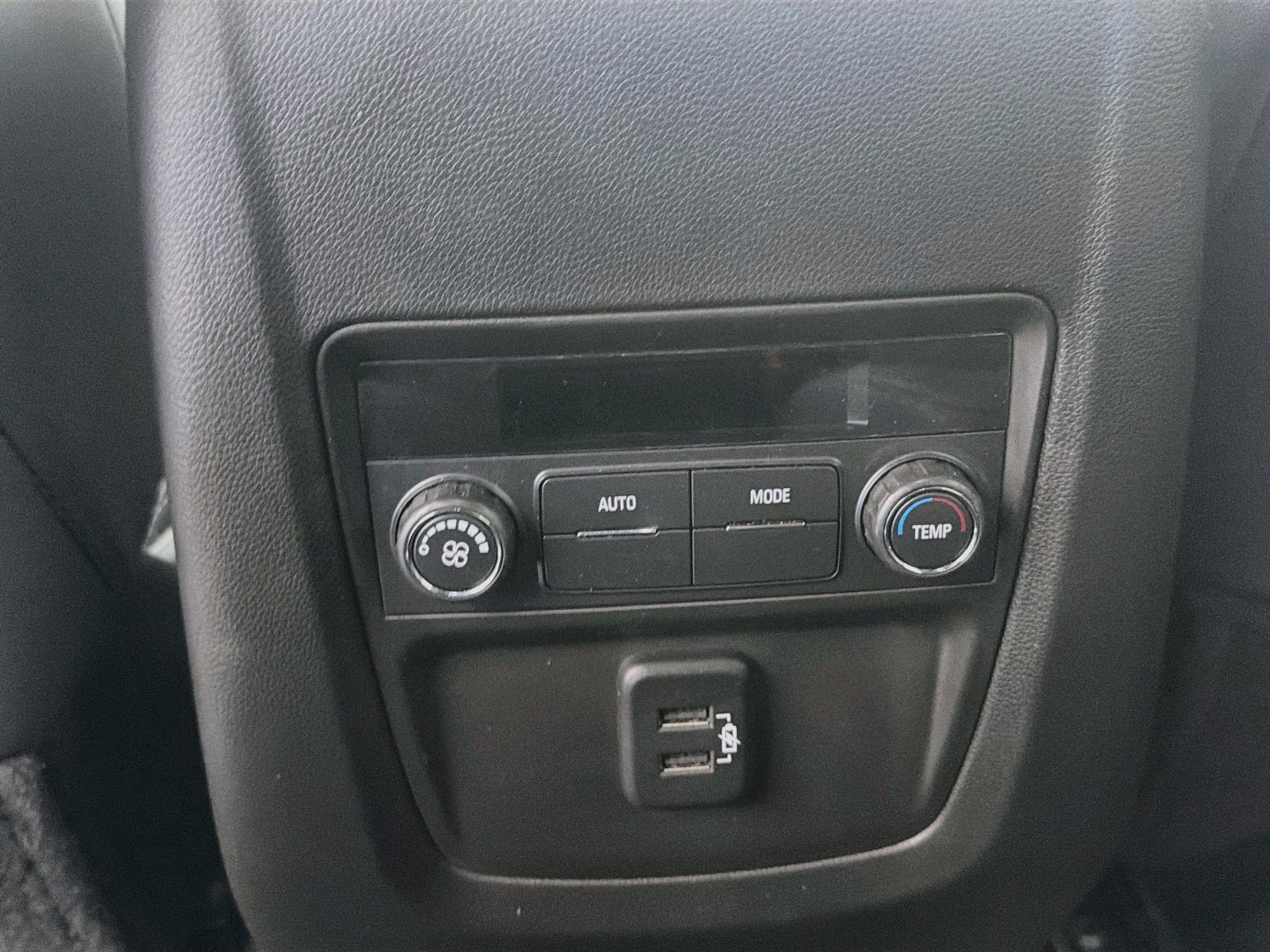 Used 2024 Buick Enclave Essence FWD image 24