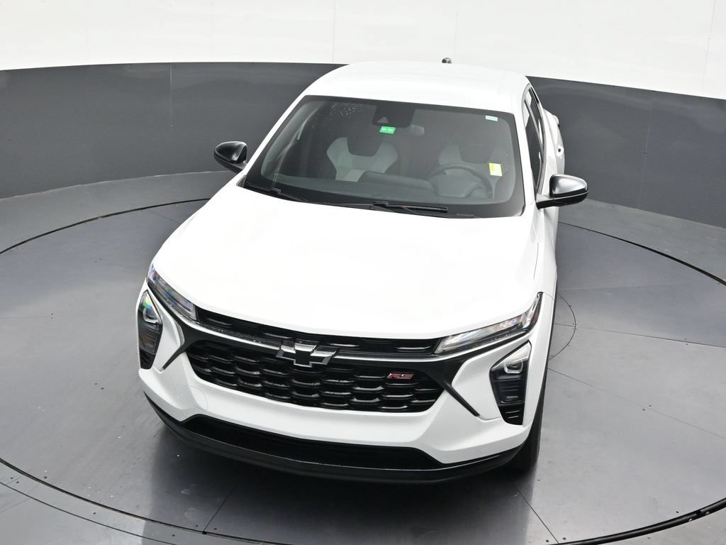 Used 2024 Chevrolet Trax RS FWD image 24