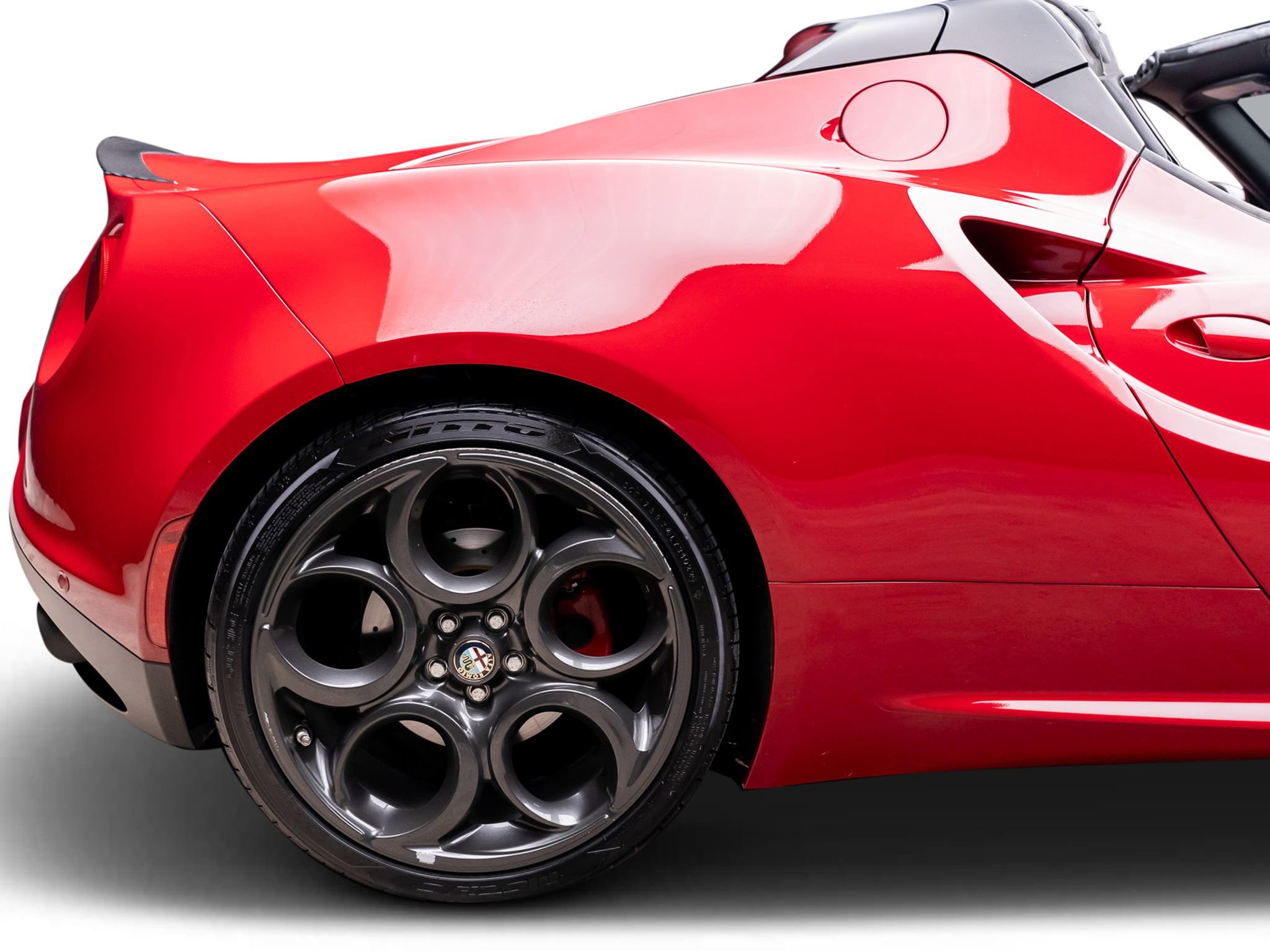 Used 2015 Alfa Romeo 4C Spider w/ Spider Track Package RWD image 23