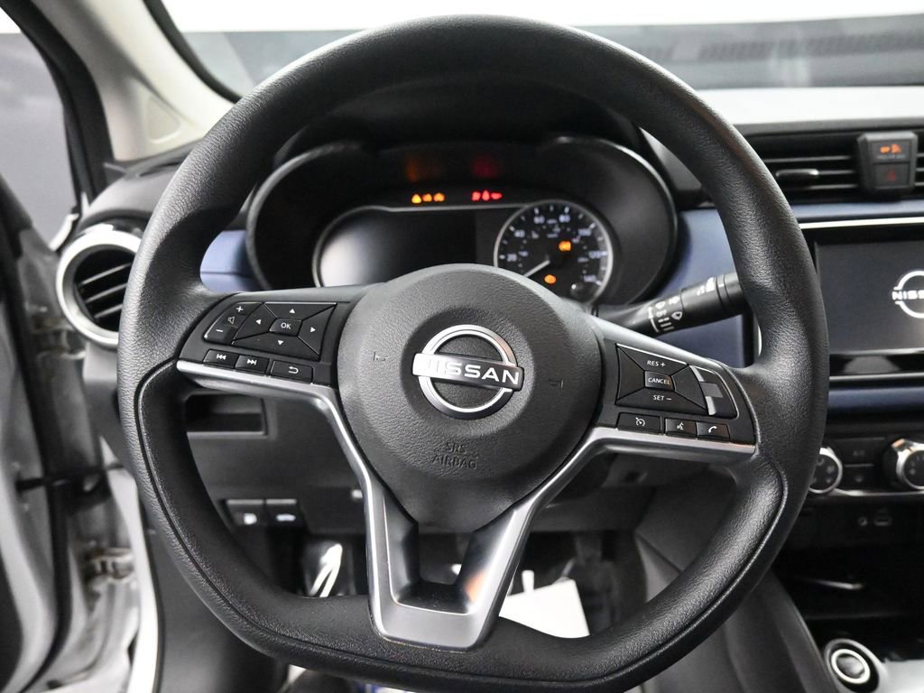 Used 2023 Nissan Versa SV image 29