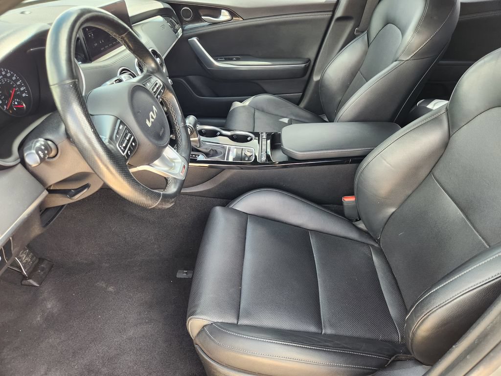 Used 2022 Kia Stinger GT-Line RWD image 9