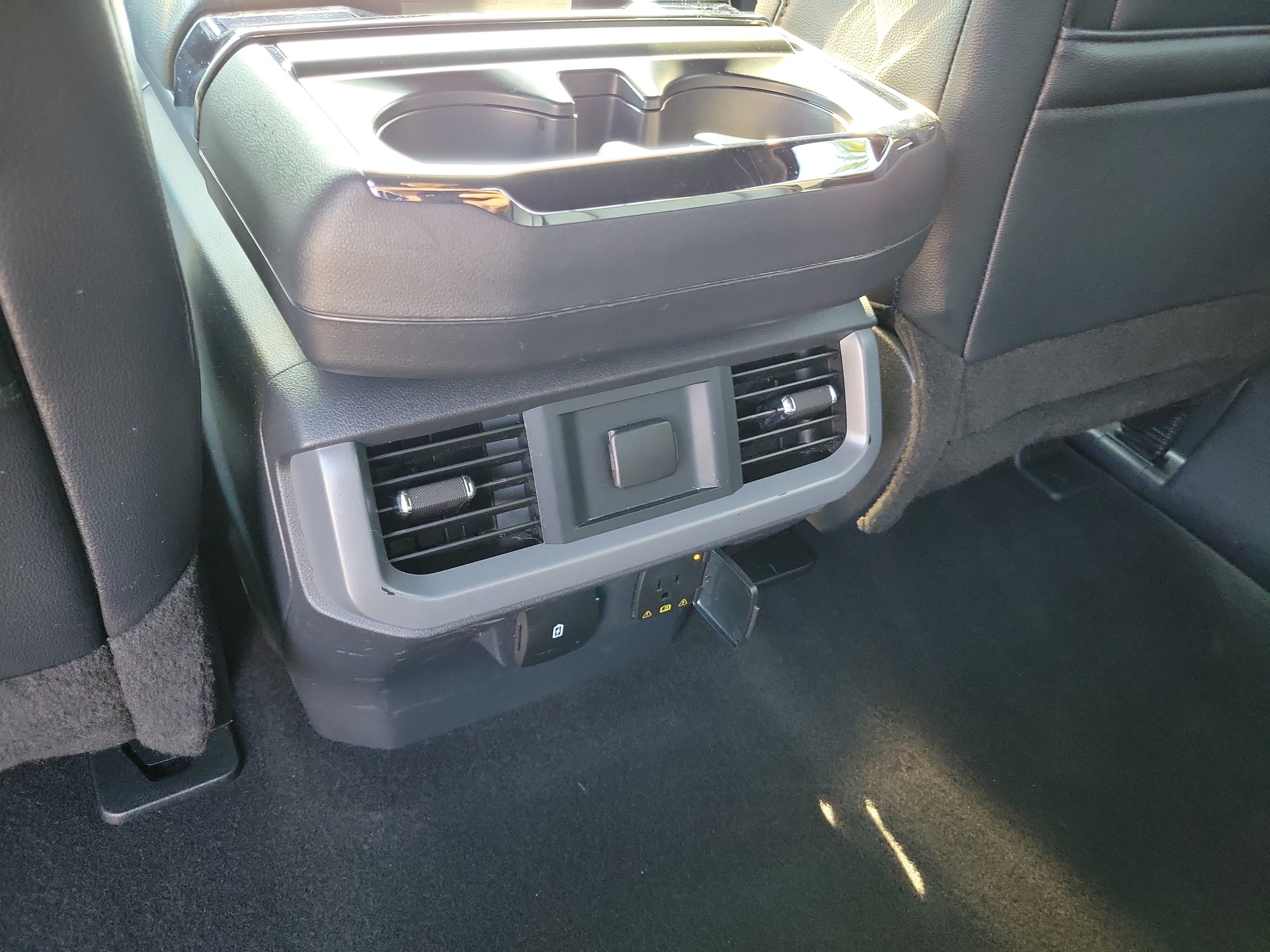 Used 2024 Ford F150 Lariat w/ FX4 Off-Road Package AWD/4WD image 12