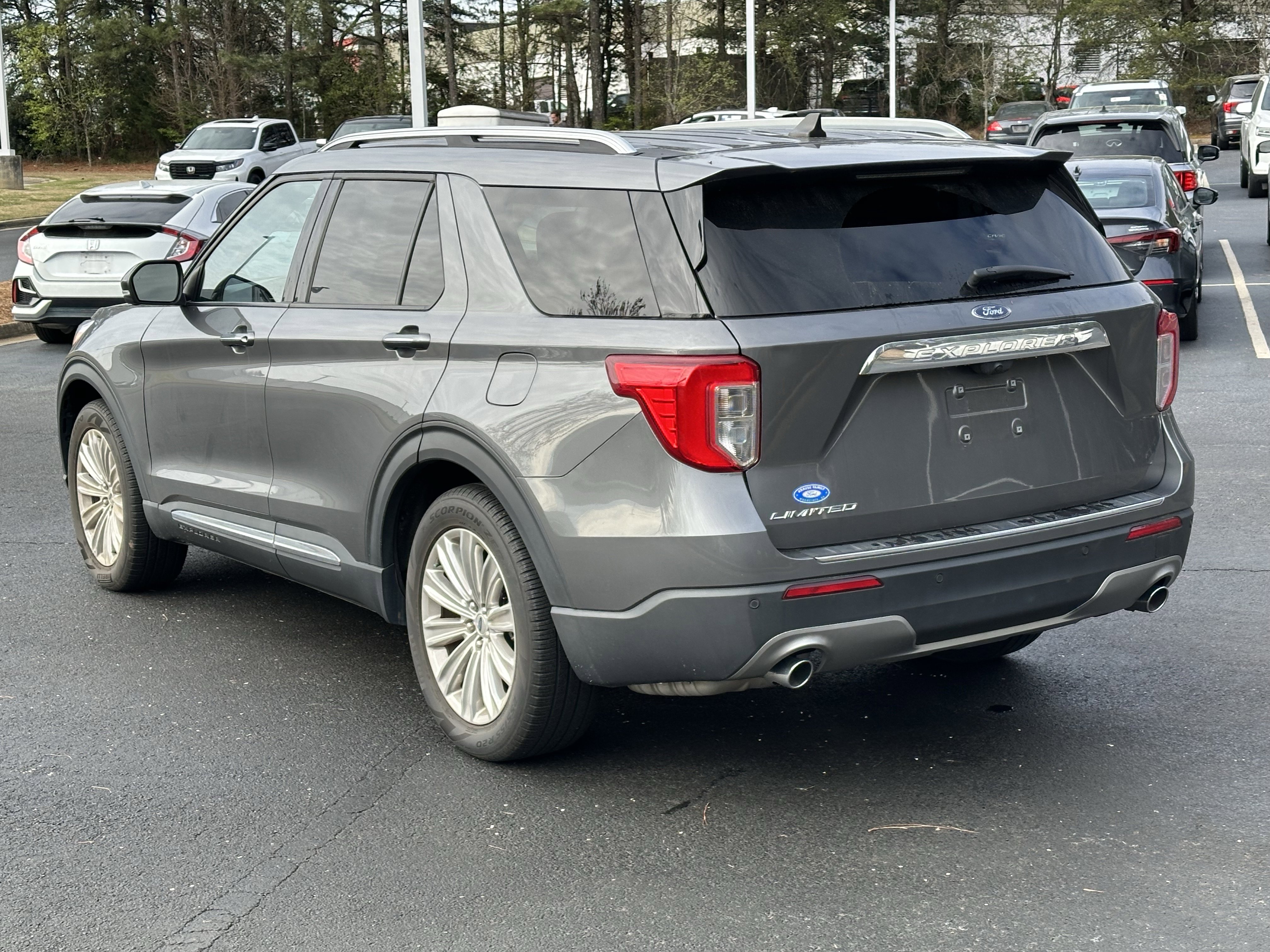 Used 2023 Ford Explorer Limited w/ Limited Technology Package image 12