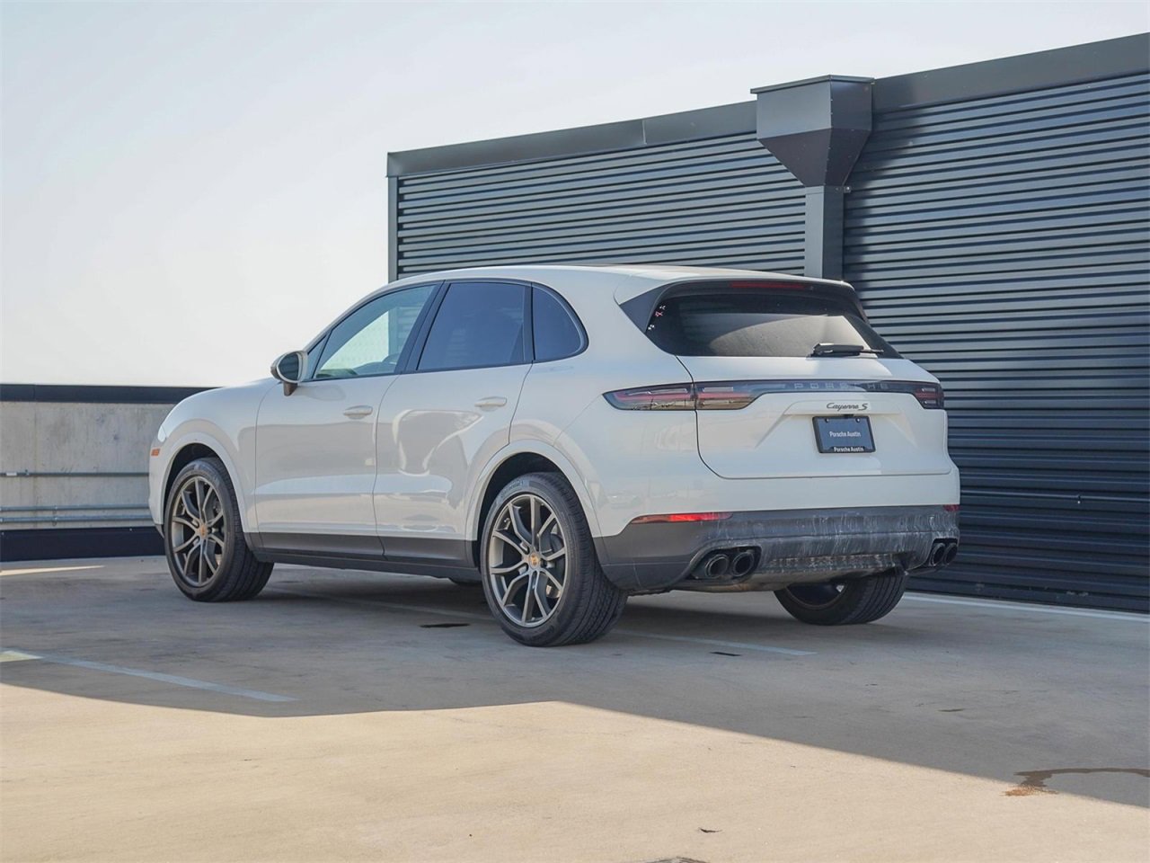Certified 2023 Porsche Cayenne S Platinum image 3