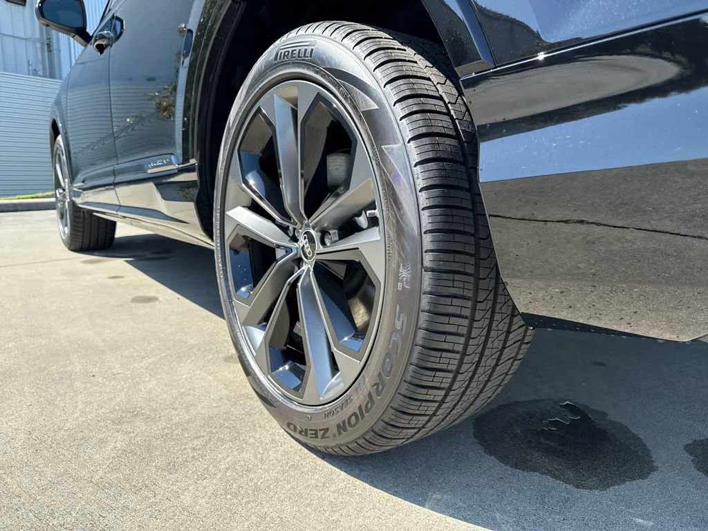 New 2025 Audi Q7 3.0T Premium Plus image 9