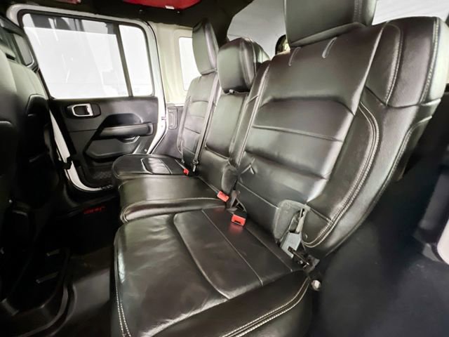 Used 2018 Jeep Wrangler Unlimited Sahara w/ Uconnect 4C Nav & Sound Group AWD/4WD image 28