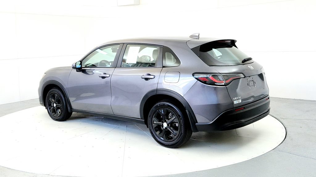 Used 2023 Honda HR-V LX image 4
