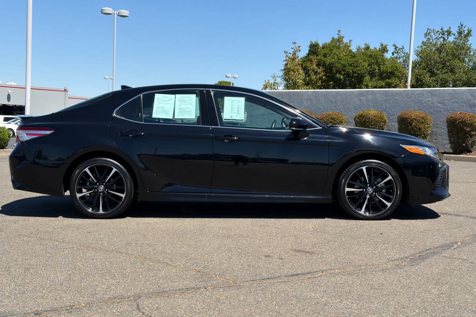 Used 2020 Toyota Camry XSE FWD image 6