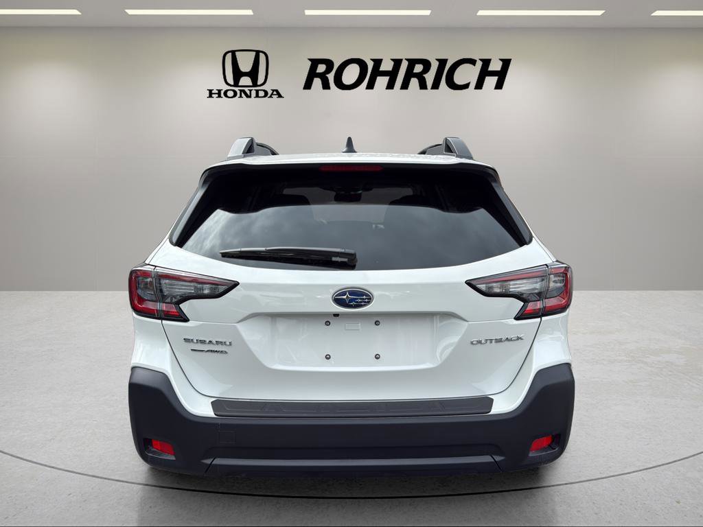 Used 2025 Subaru Outback Premium AWD/4WD image 7