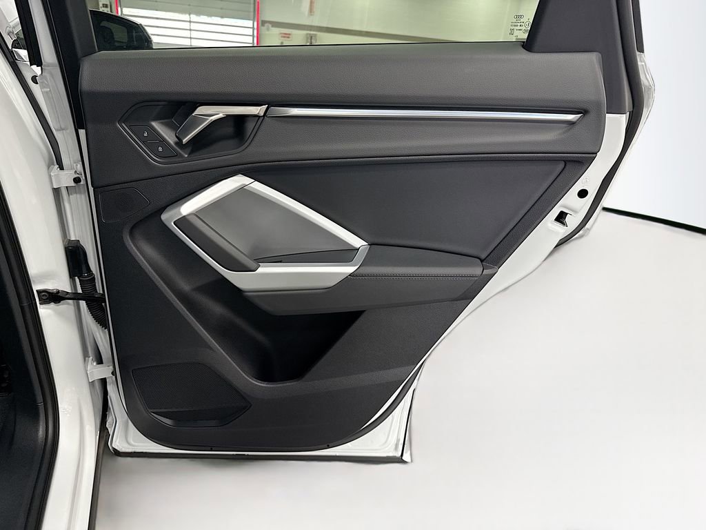 Certified 2024 Audi Q3 2.0T Premium Plus image 25