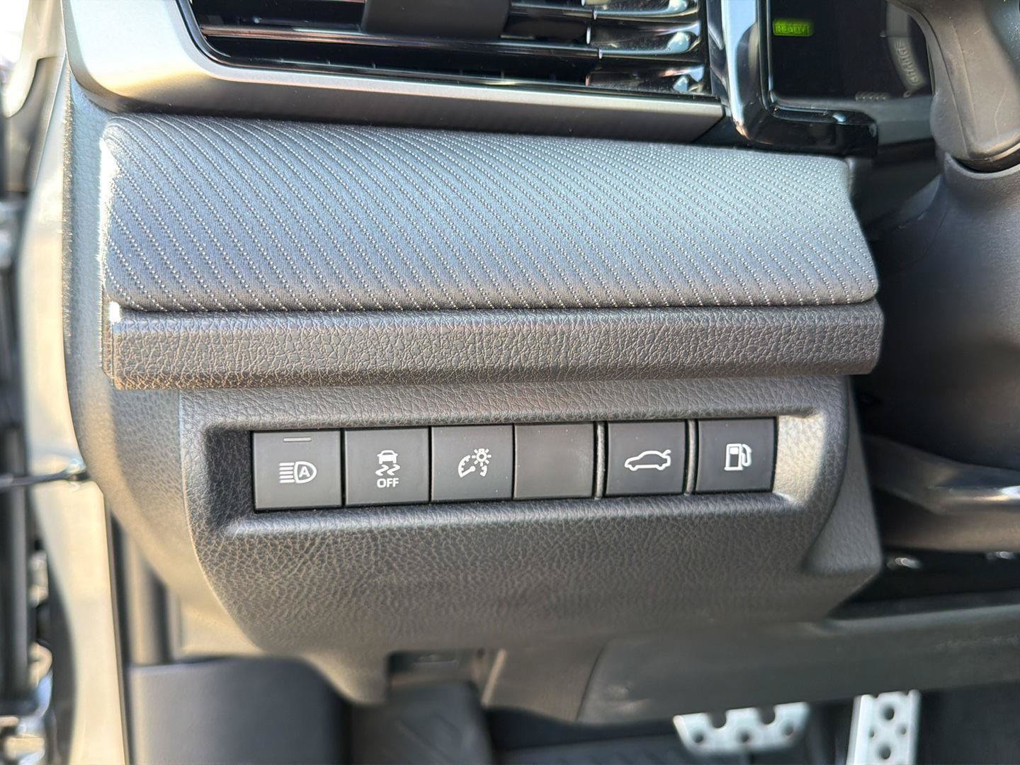 Used 2025 Toyota Camry SE FWD image 21