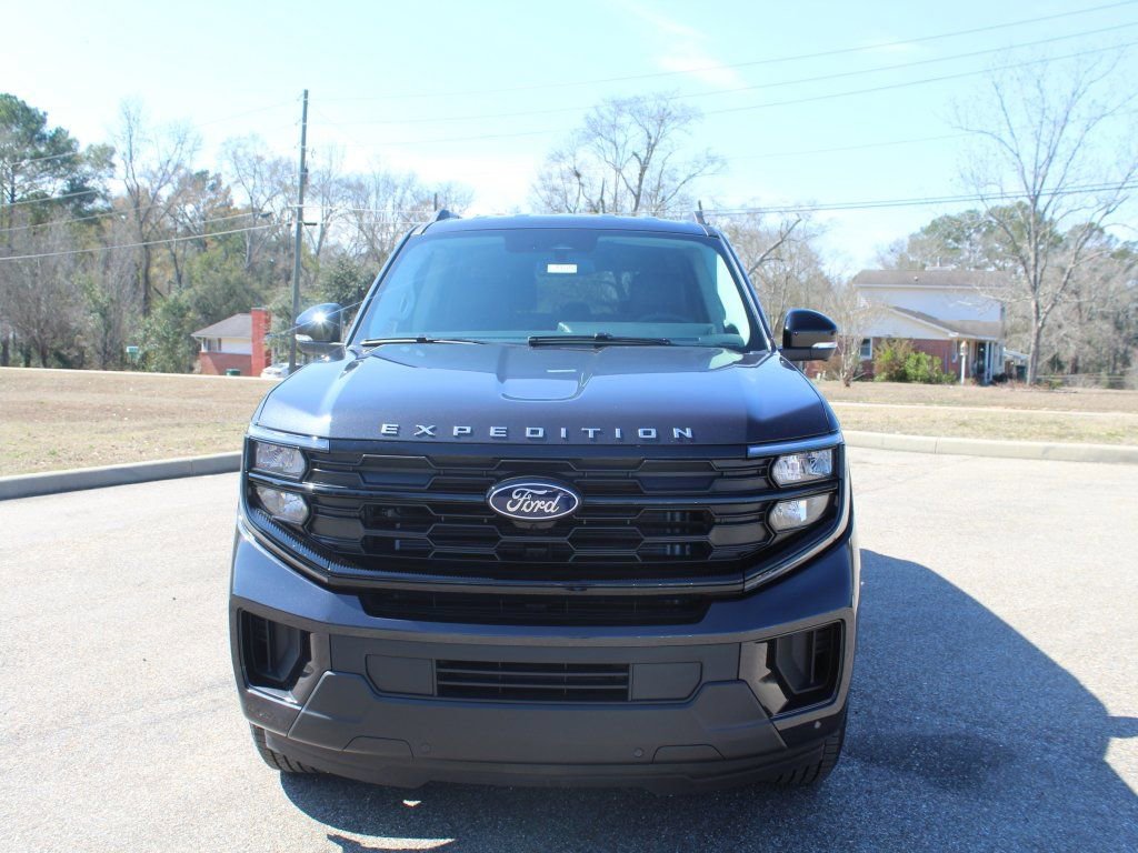 New 2026 Ford Expedition Active image 9