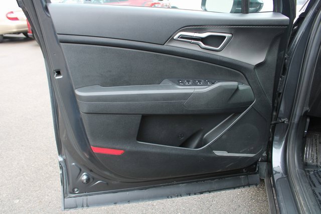 Used 2023 Kia Sportage LX image 10