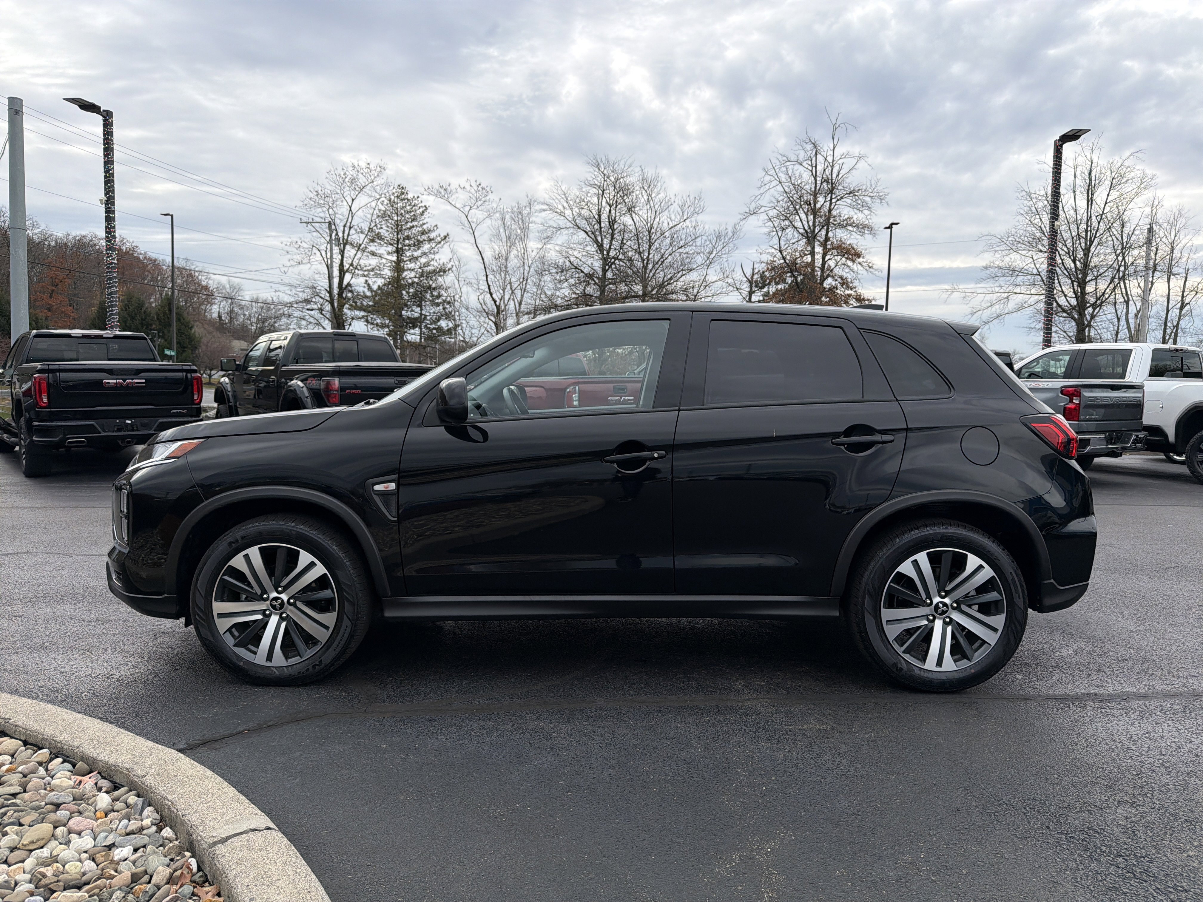 Used 2024 Mitsubishi Outlander Sport ES image 9