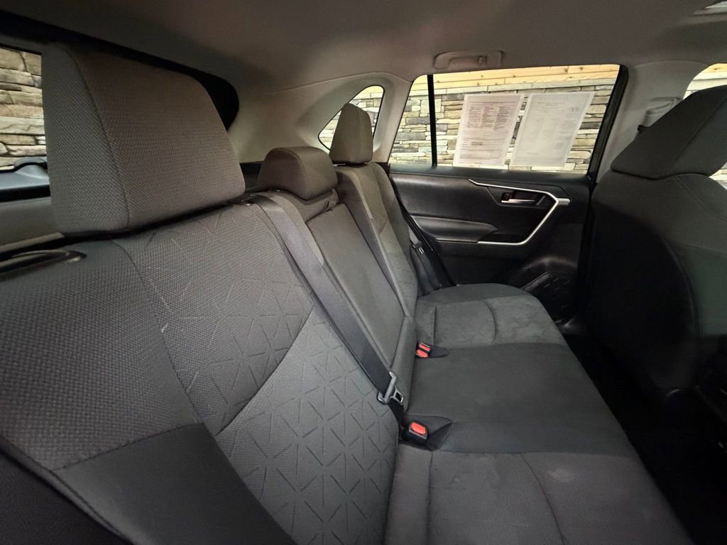 Used 2022 Toyota RAV4 XLE w/ Convenience Package image 33