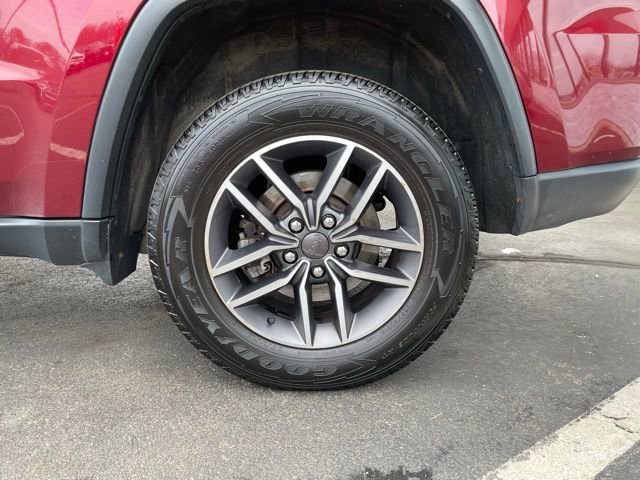 Used 2021 Jeep Grand Cherokee Limited image 35