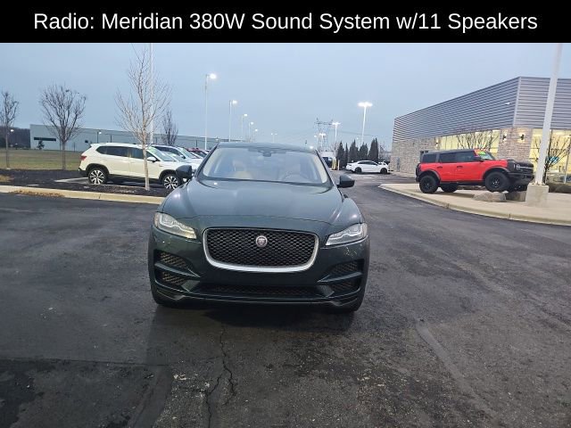 Used 2017 Jaguar F-PACE Prestige image 3