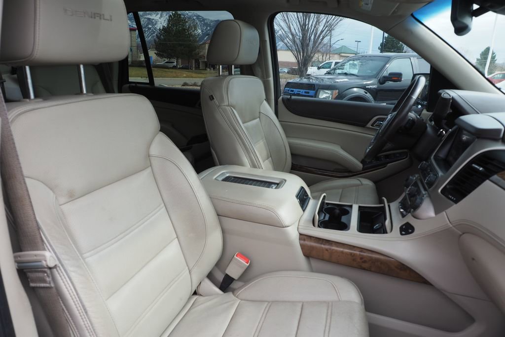 Used 2016 GMC Yukon Denali image 21