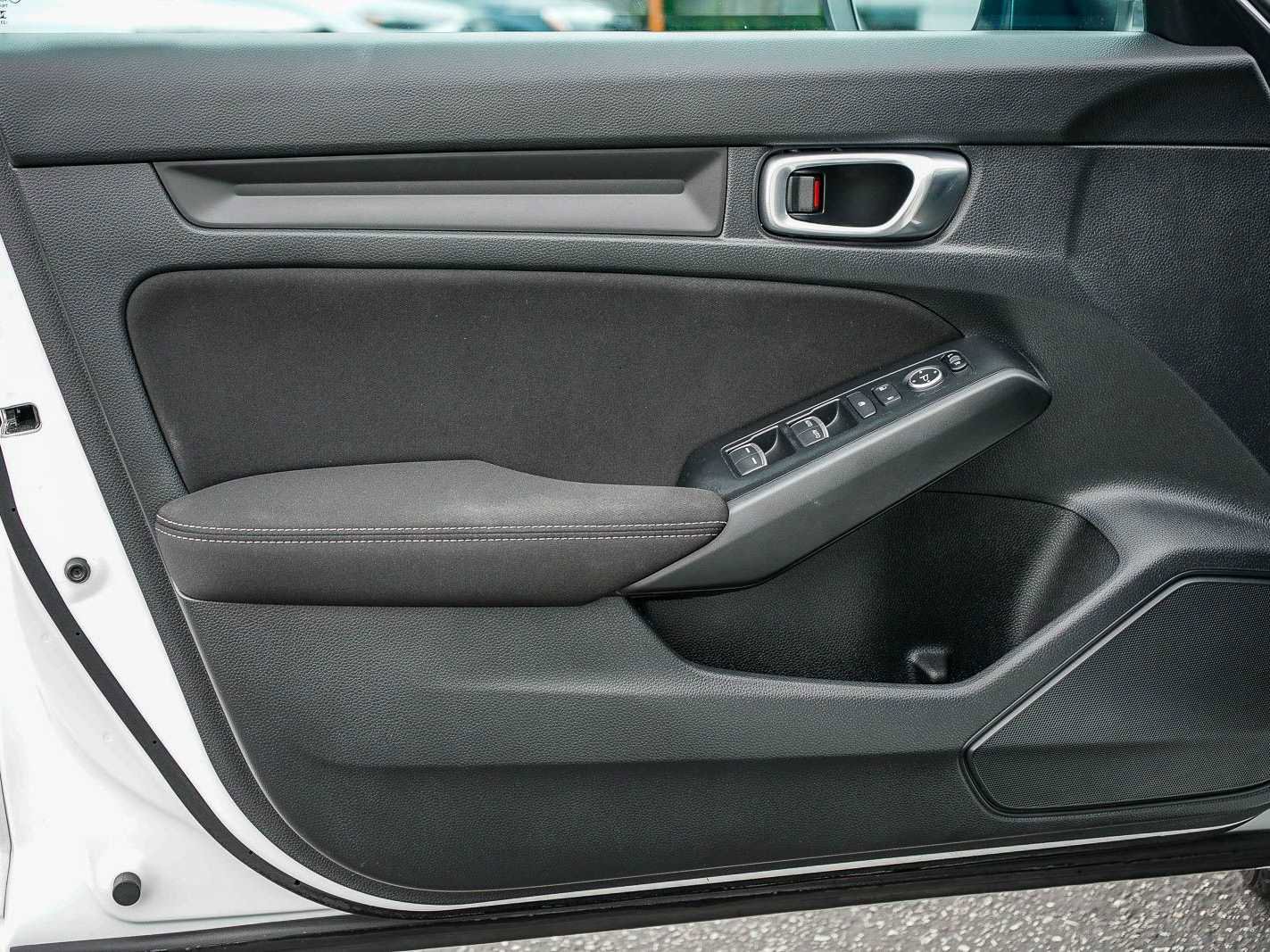 Used 2023 Honda Civic Sport image 18