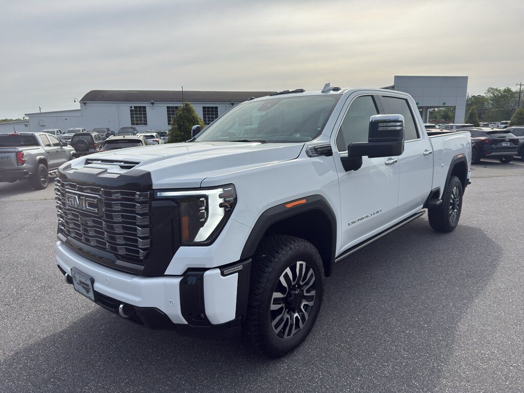 New 2026 GMC Sierra 2500 Denali Ultimate AWD/4WD image 2