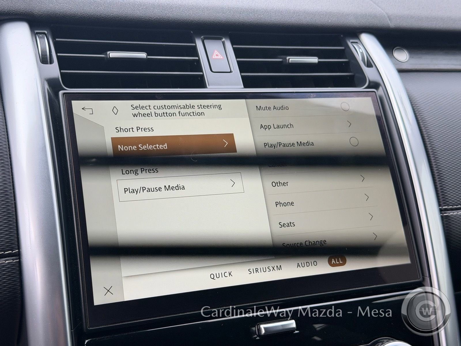 Used 2023 Land Rover Discovery Metropolitan Edition AWD/4WD image 25