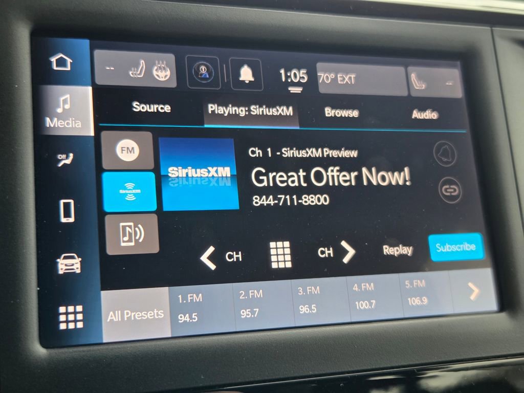 Used 2023 Chrysler Voyager LX FWD image 3