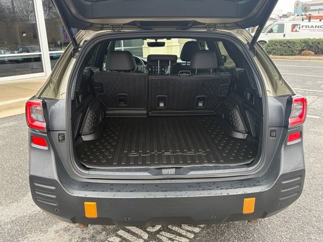 Used 2022 Subaru Outback Wilderness image 7