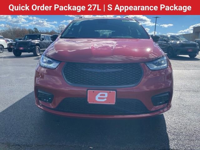 New 2026 Chrysler Pacifica Select w/ S Appearance Package FWD video 2